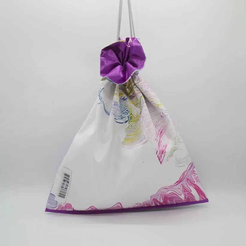 Satten bag -baby's breath-